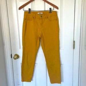 Yellow D. Jeans 🌟💛